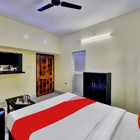 Hotel Oyo Flagship 81058 Royal Regalia Bhubaneswar Exterior foto