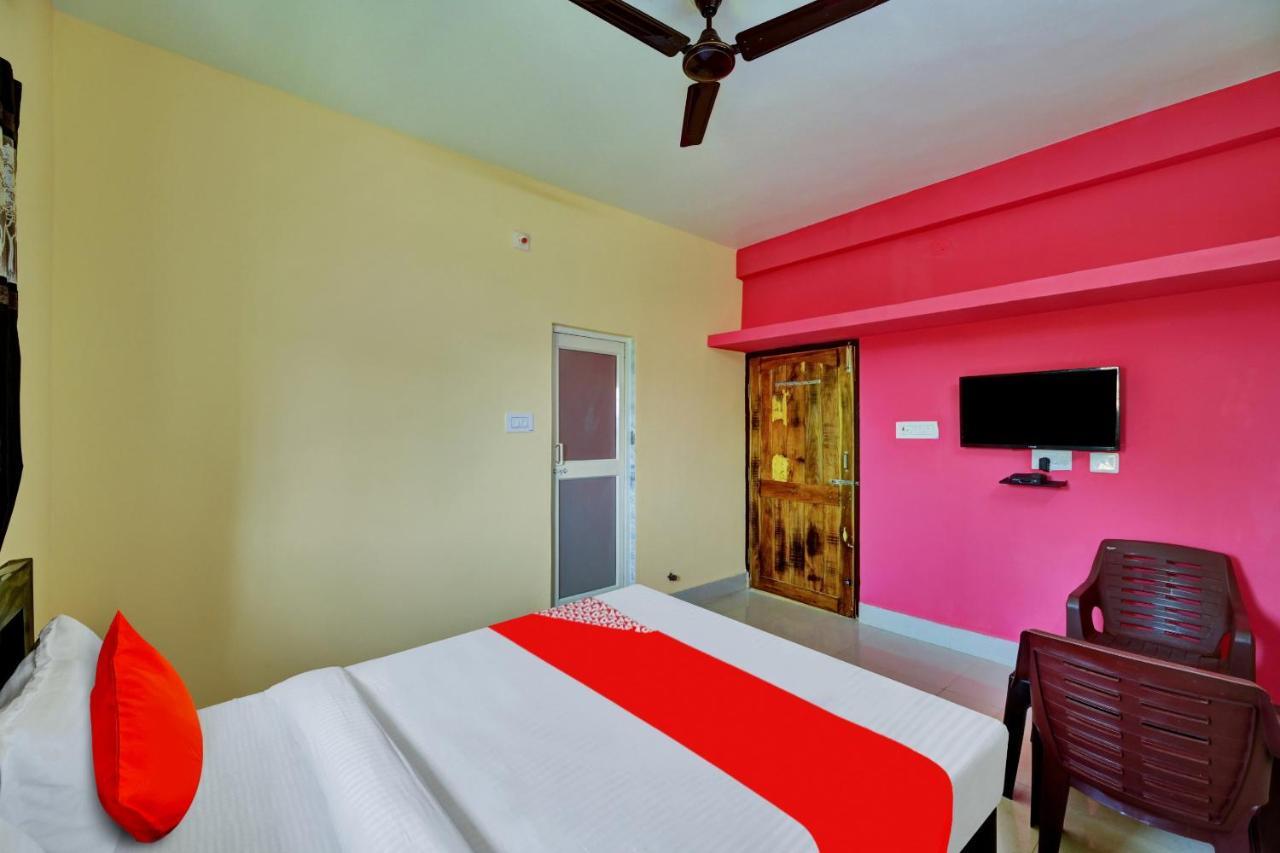 Hotel Oyo Flagship 81058 Royal Regalia Bhubaneswar Exterior foto