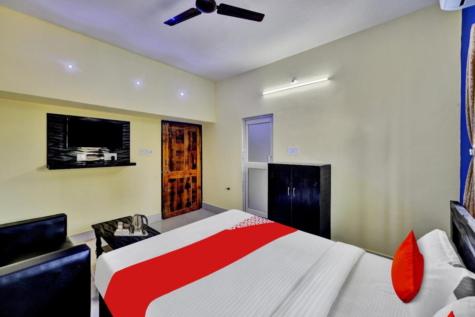 Hotel Oyo Flagship 81058 Royal Regalia Bhubaneswar Exterior foto