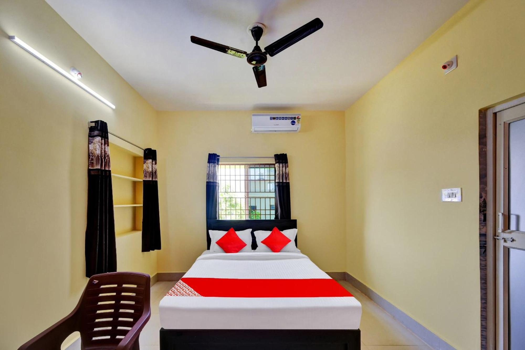 Hotel Oyo Flagship 81058 Royal Regalia Bhubaneswar Exterior foto