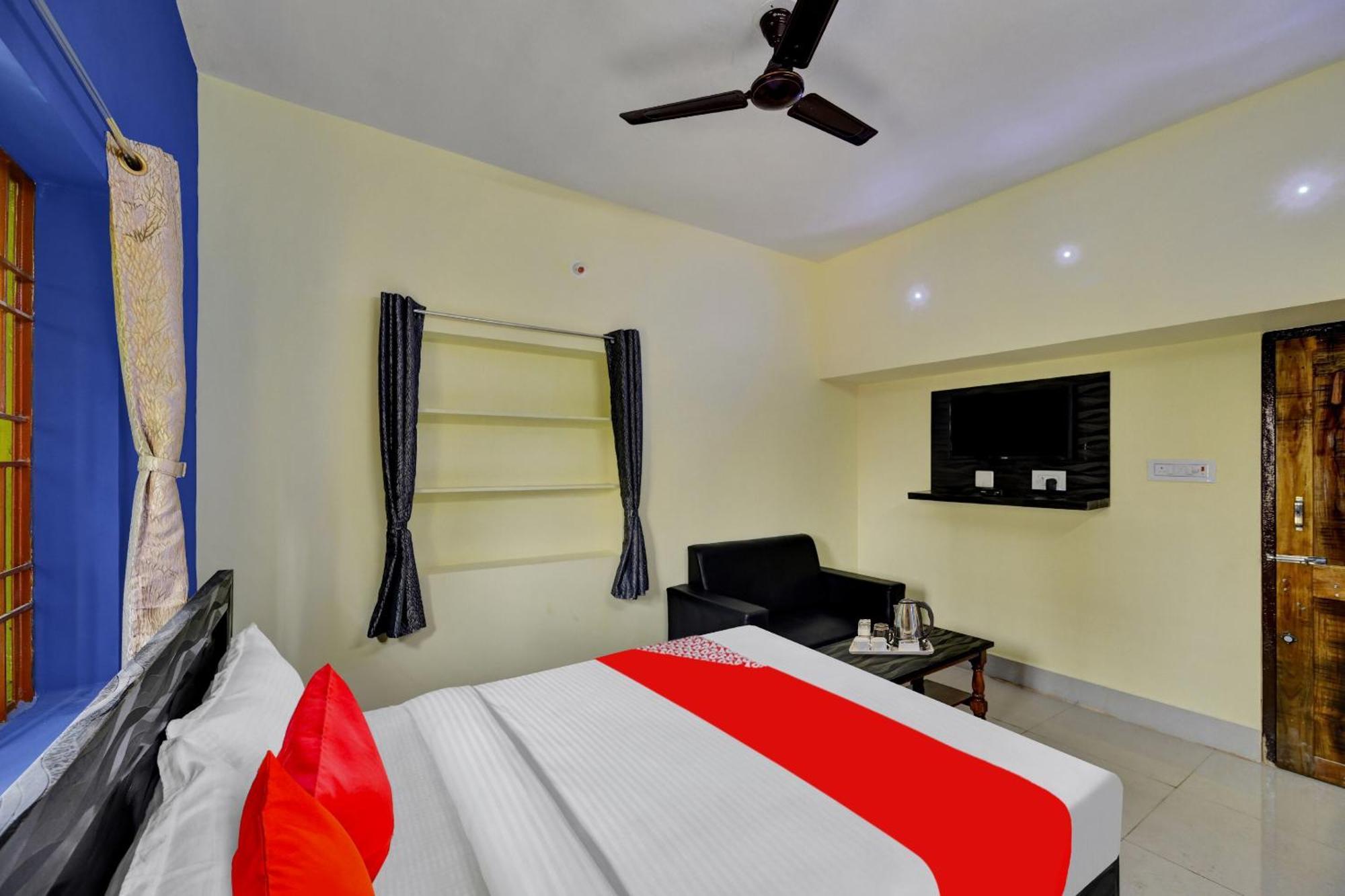 Hotel Oyo Flagship 81058 Royal Regalia Bhubaneswar Exterior foto